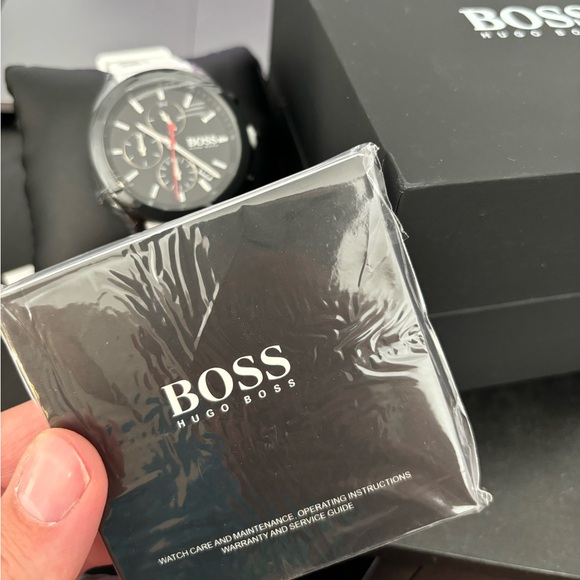 BRAND NEW Hugo Boss Velocity Two Tone Silicone Strap Chronograph Watch! - Picture 4 of 6